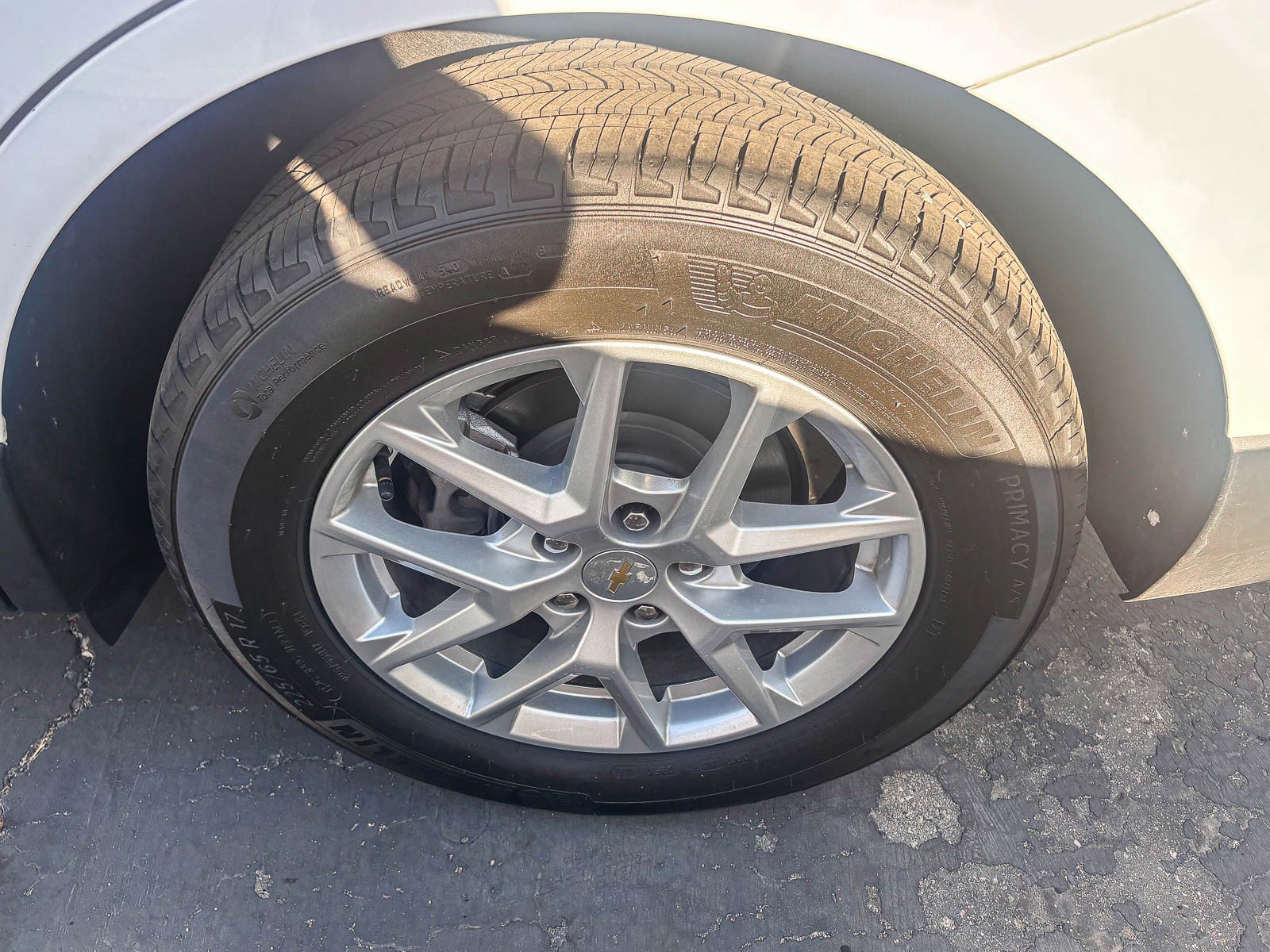 Used 2024 Chevrolet Equinox LT FWD image 12