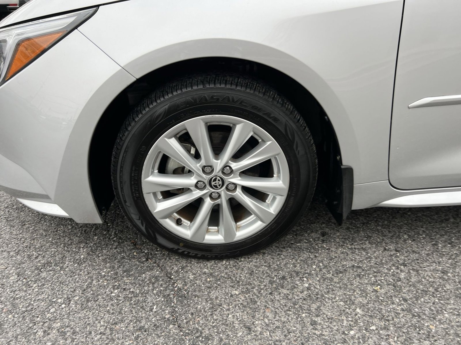 Used 2023 Toyota Corolla LE w/ LE Convenience Package image 12