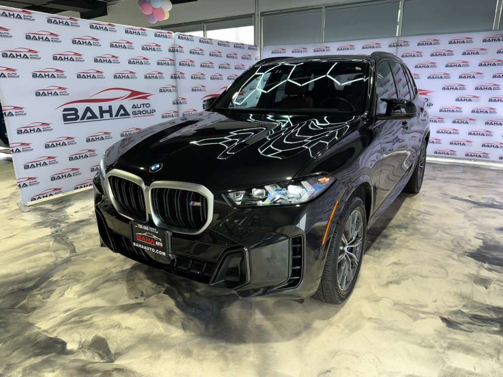 Used 2026 BMW X5 M60i image 2