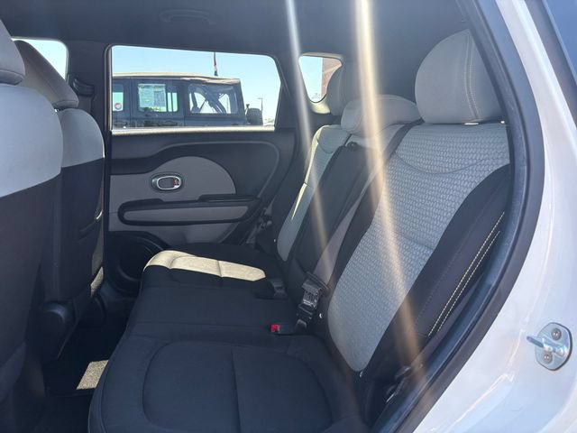 Used 2016 Kia Soul + FWD image 13