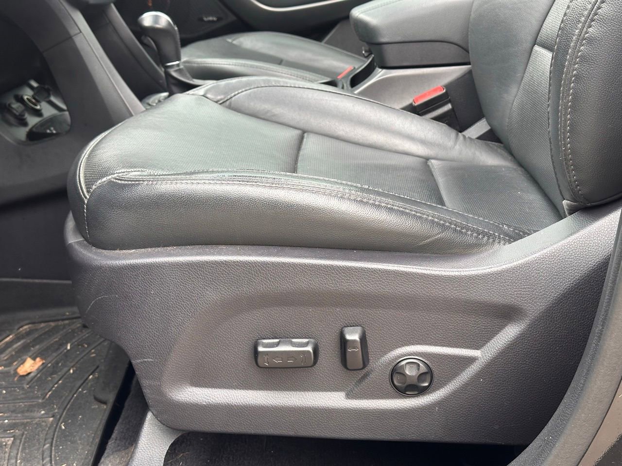 Used 2018 Hyundai Santa Fe Sport w/ 2.0T Ultimate Tech Package 05 image 28