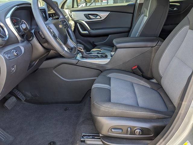 Used 2025 Chevrolet Blazer LT w/ Convenience Package FWD image 10