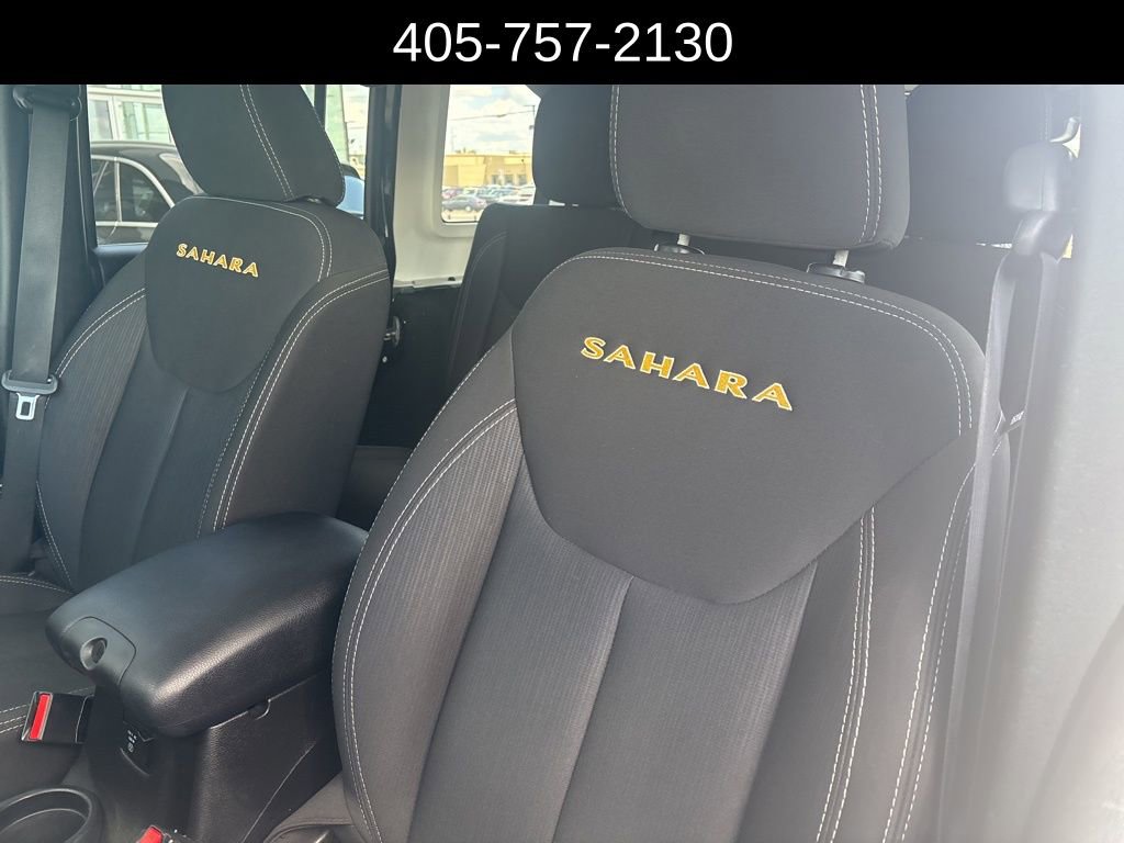 Used 2014 Jeep Wrangler Unlimited Sahara w/ Connectivity Group AWD/4WD image 9
