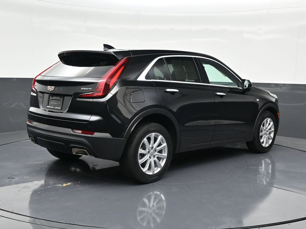 Used 2022 Cadillac XT4 Luxury w/ Driver Awareness Package image 5