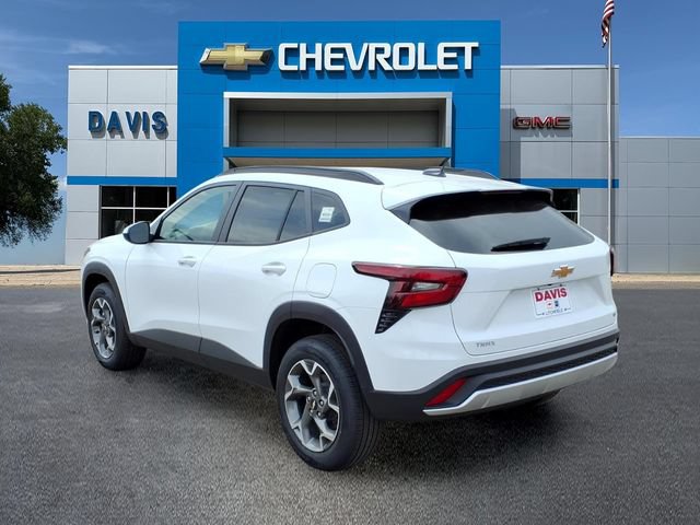 New 2026 Chevrolet Trax LT w/ LT Convenience Package FWD image 5