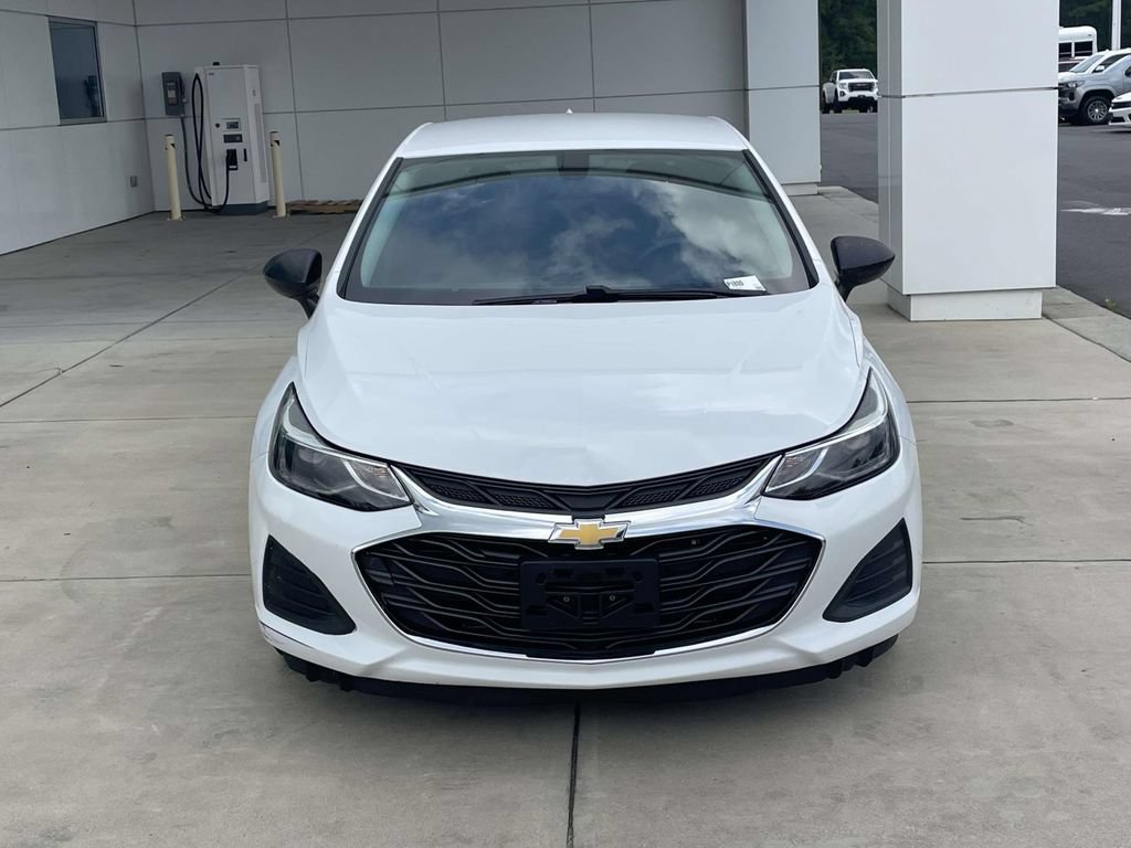 Used 2019 Chevrolet Cruze LT w/ Convenience Package FWD image 3