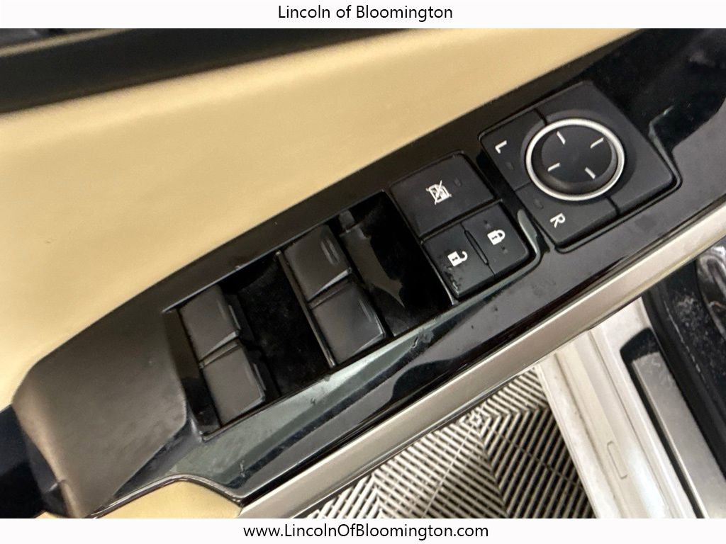 Used 2016 Lexus IS 300 AWD image 20