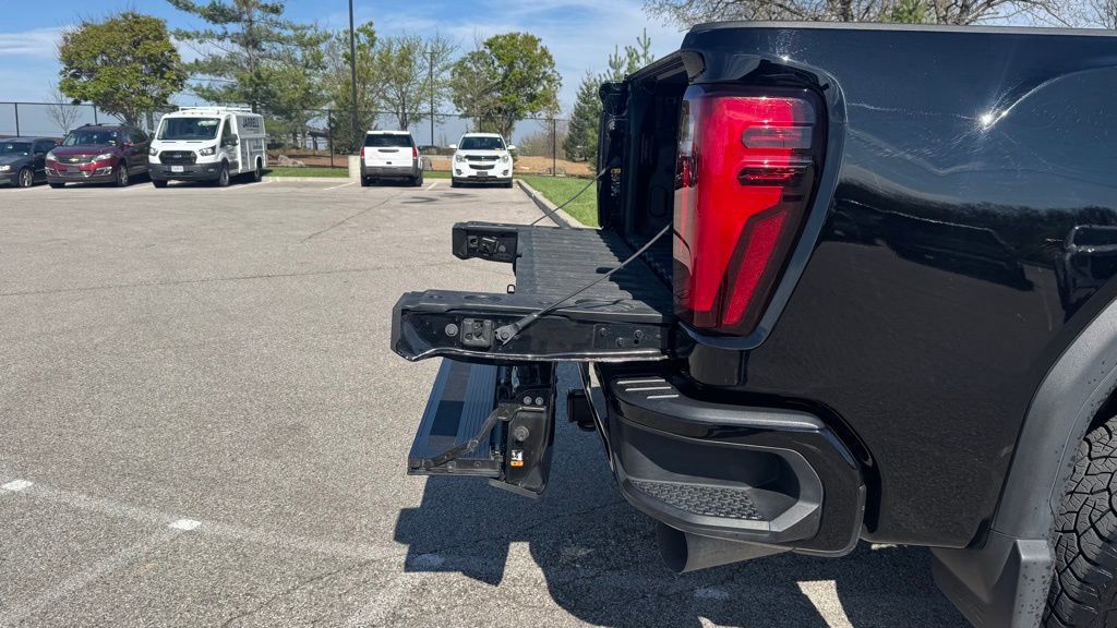 Used 2025 GMC Sierra 2500 Denali w/ Denali Reserve Package image 9