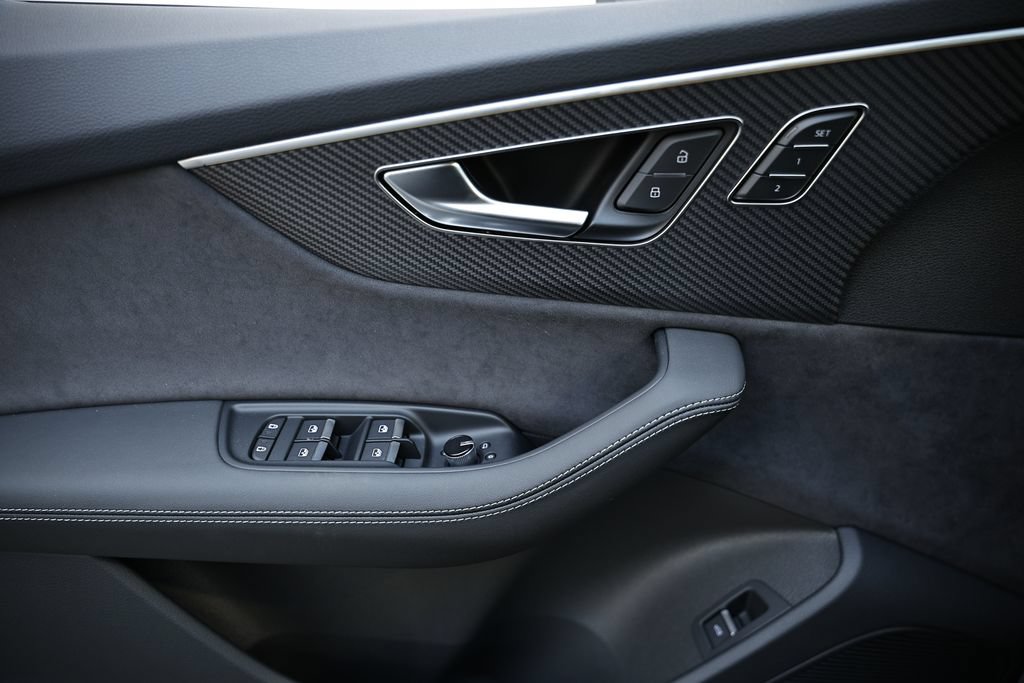 New 2026 Audi SQ7 Premium Plus AWD/4WD image 15