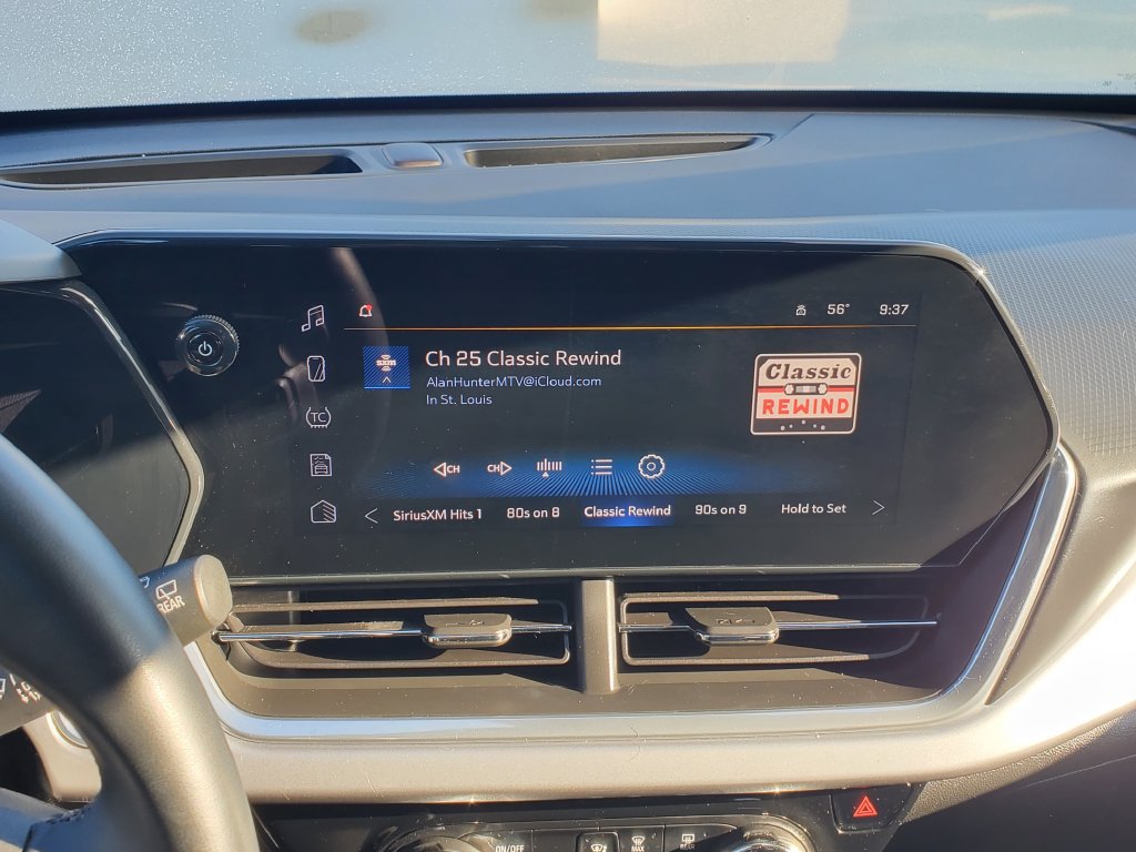 Used 2024 Chevrolet Trax LT w/ Driver Confidence Package FWD image 23