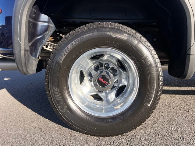 Used 2023 GMC Sierra 3500 Denali w/ Denali Ultimate Package AWD/4WD image 4