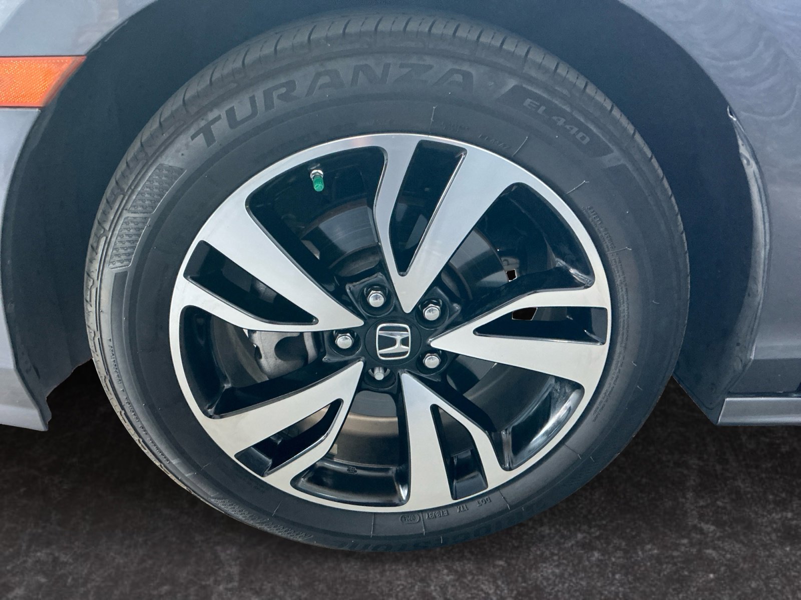 Used 2018 Honda Odyssey Elite image 14