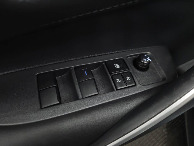 Used 2020 Toyota Corolla SE FWD image 27