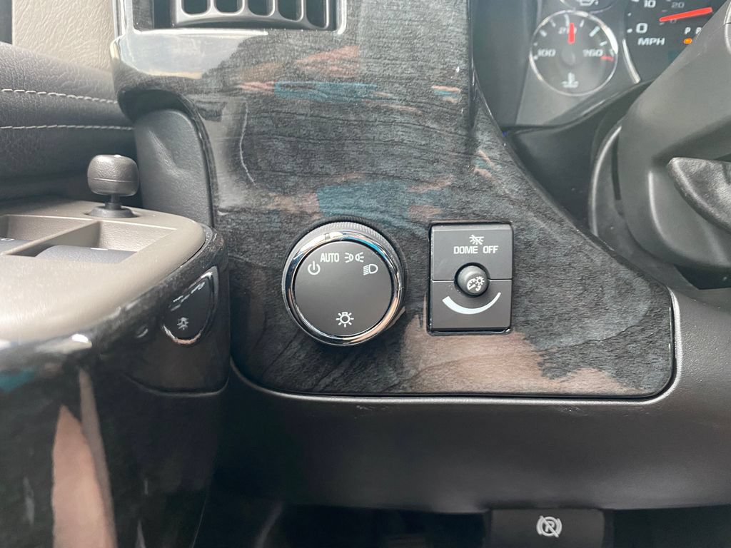 Used 2025 Chevrolet Express 2500 Extended w/ Driver Convenience Package RWD image 33
