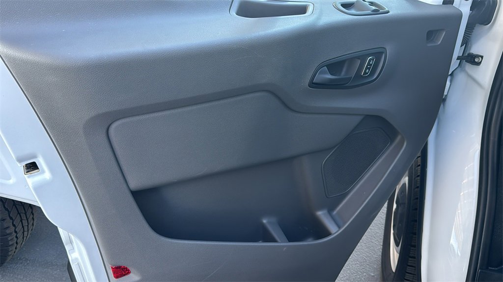 Certified 2024 Ford Transit 250 148 High Roof Extended image 17