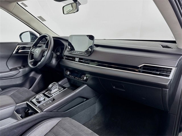 Used 2024 Mitsubishi Outlander SE image 30