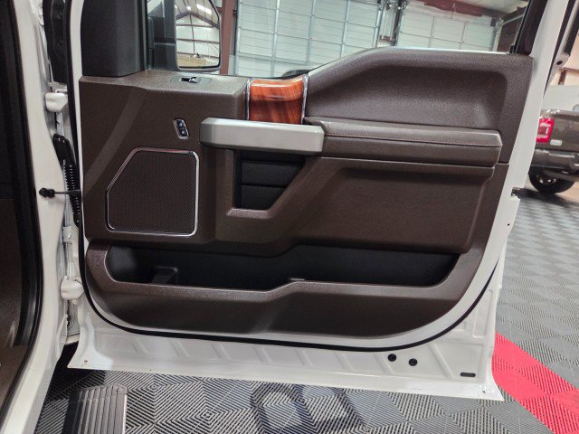 Used 2018 Ford F150 King Ranch w/ Equipment Group 601A Luxury AWD/4WD image 40