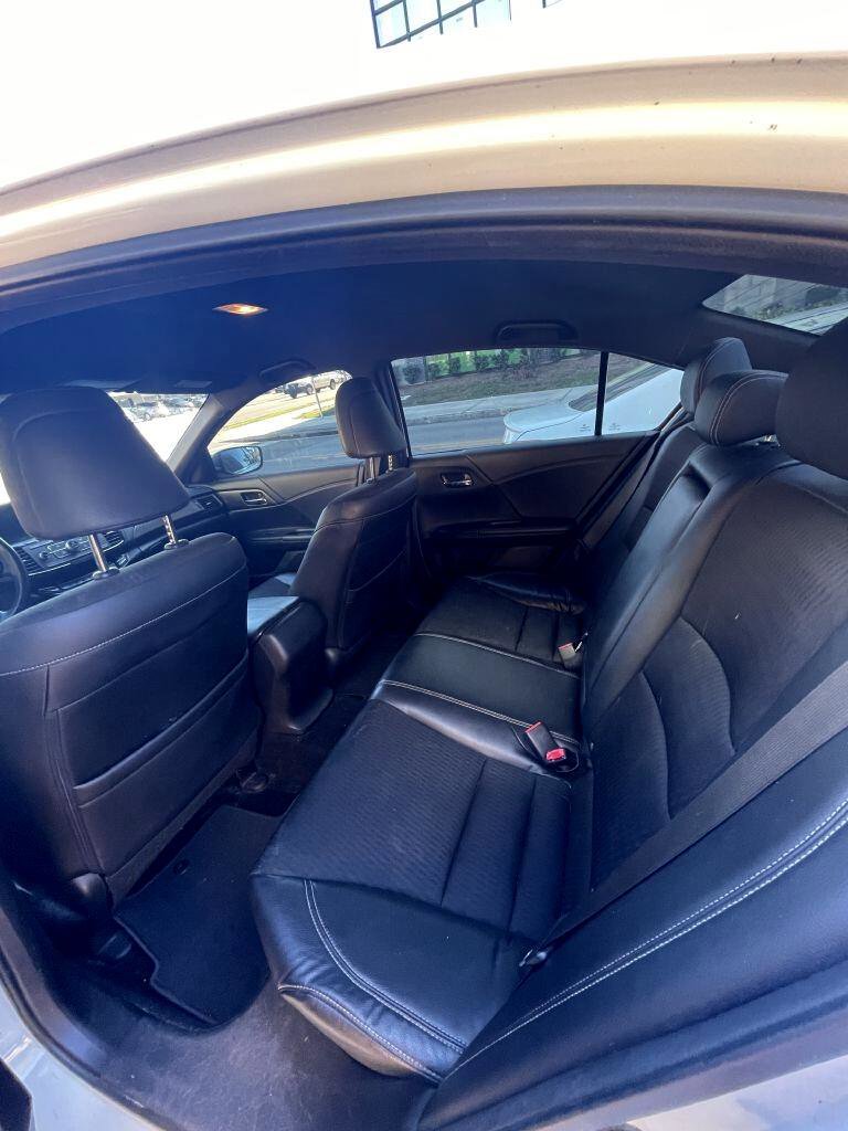 Used 2016 Honda Accord Sport image 17