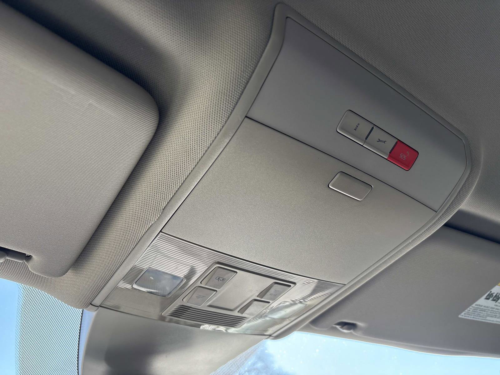 Used 2018 Volkswagen Atlas SE image 24