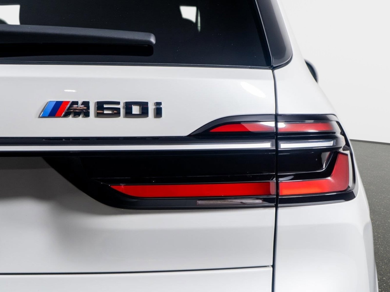 Used 2025 BMW X7 M60i image 13