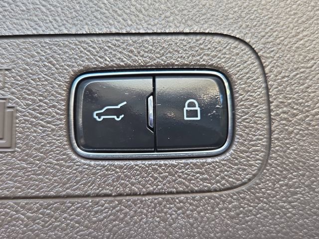 Used 2023 Lincoln Aviator Reserve w/ Equipment Group 201A image 6