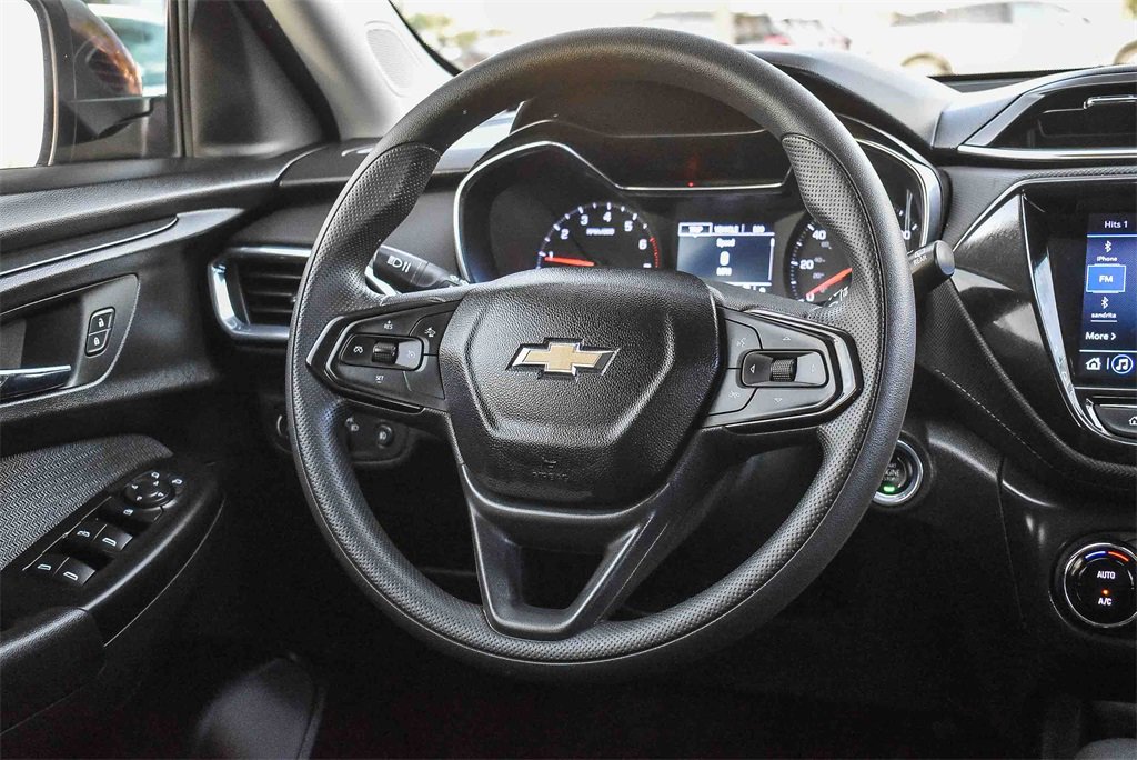 Used 2022 Chevrolet TrailBlazer LT w/ Convenience Package image 14