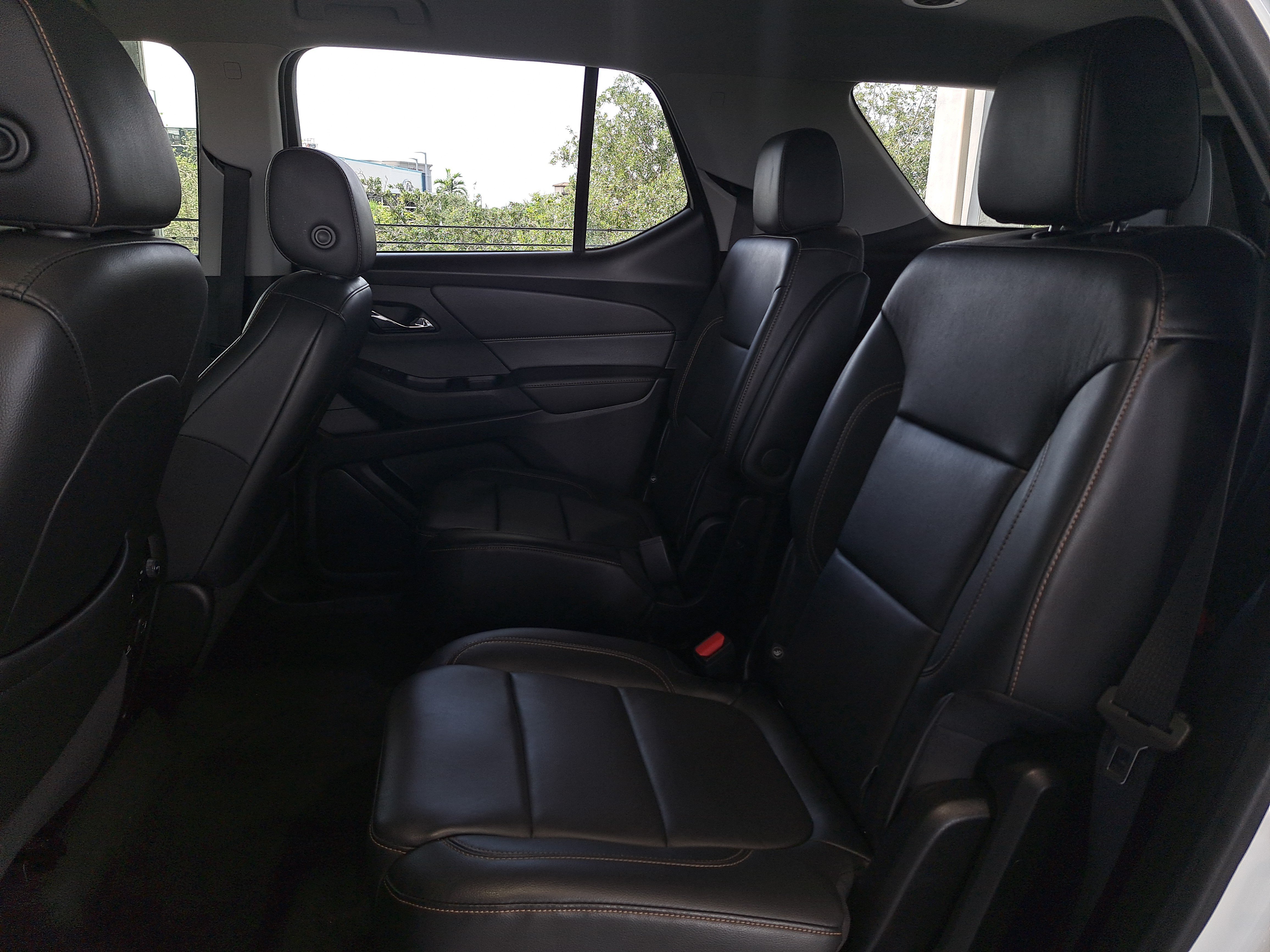 Used 2020 Chevrolet Traverse RS FWD image 9