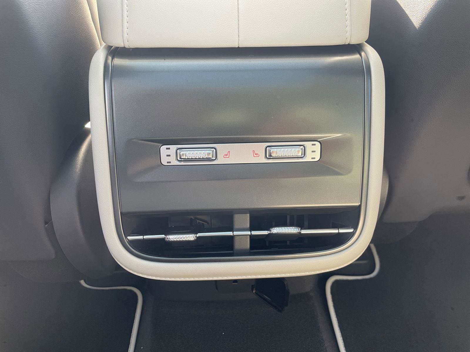 New 2026 Lincoln Nautilus Reserve AWD/4WD image 16
