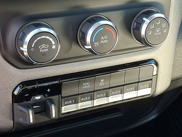 Used 2024 RAM 2500 Tradesman w/ Chrome Appearance Group image 11