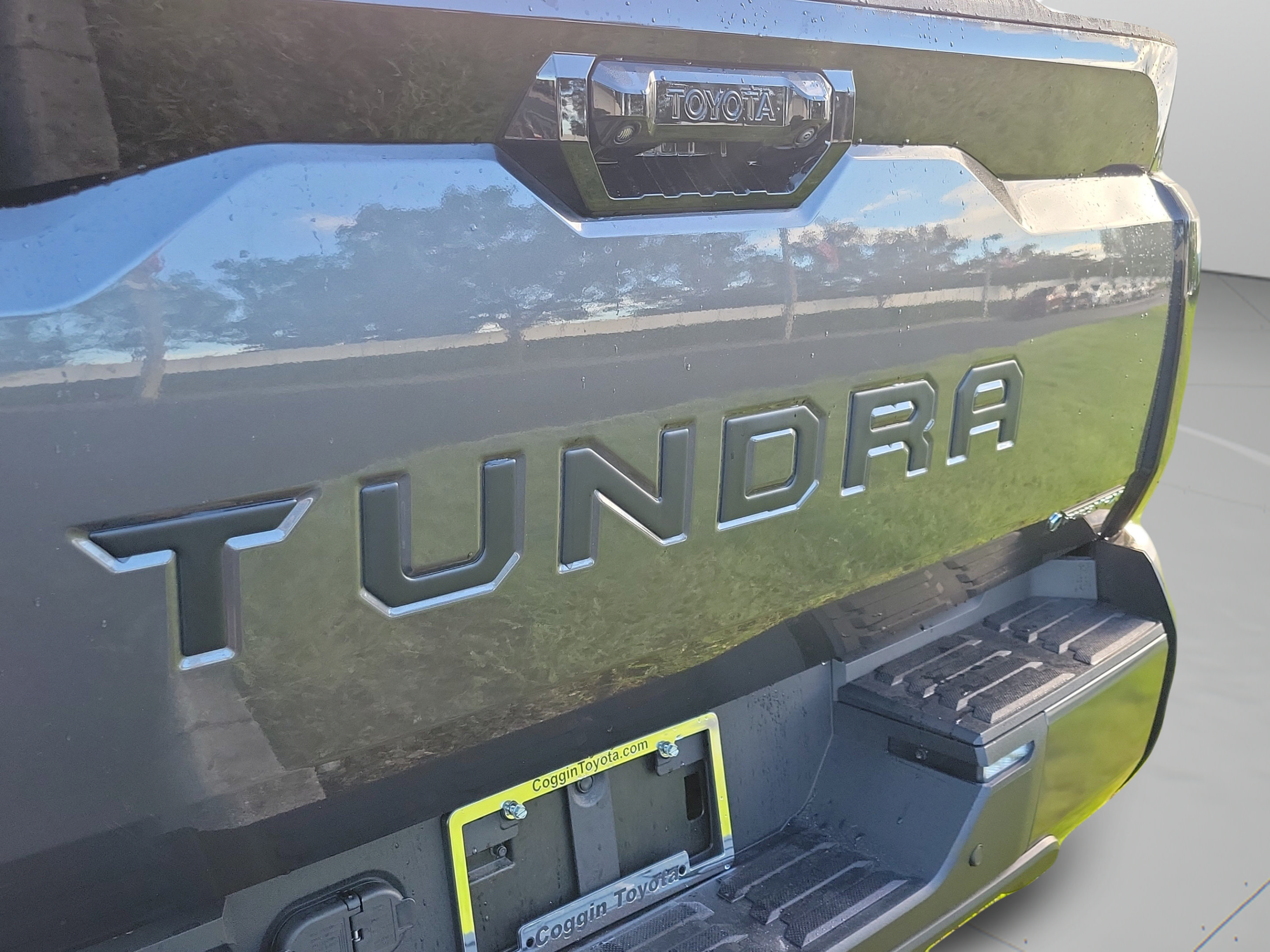 Used 2025 Toyota Tundra Platinum AWD/4WD image 22