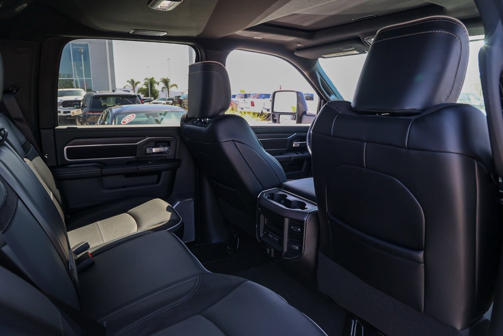 New 2027 RAM 2500 Laramie AWD/4WD image 17