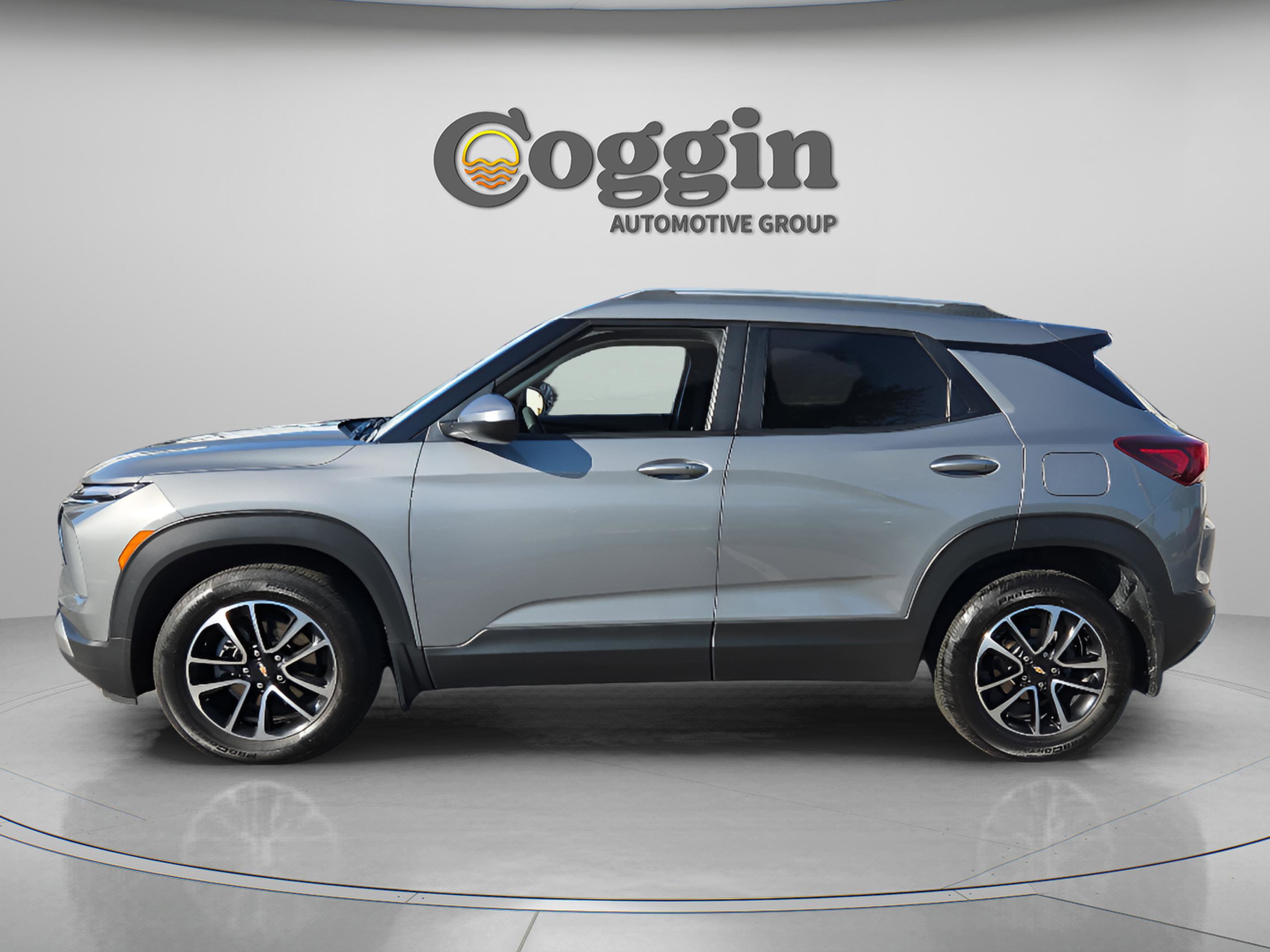 Certified 2024 Chevrolet TrailBlazer LT FWD image 2