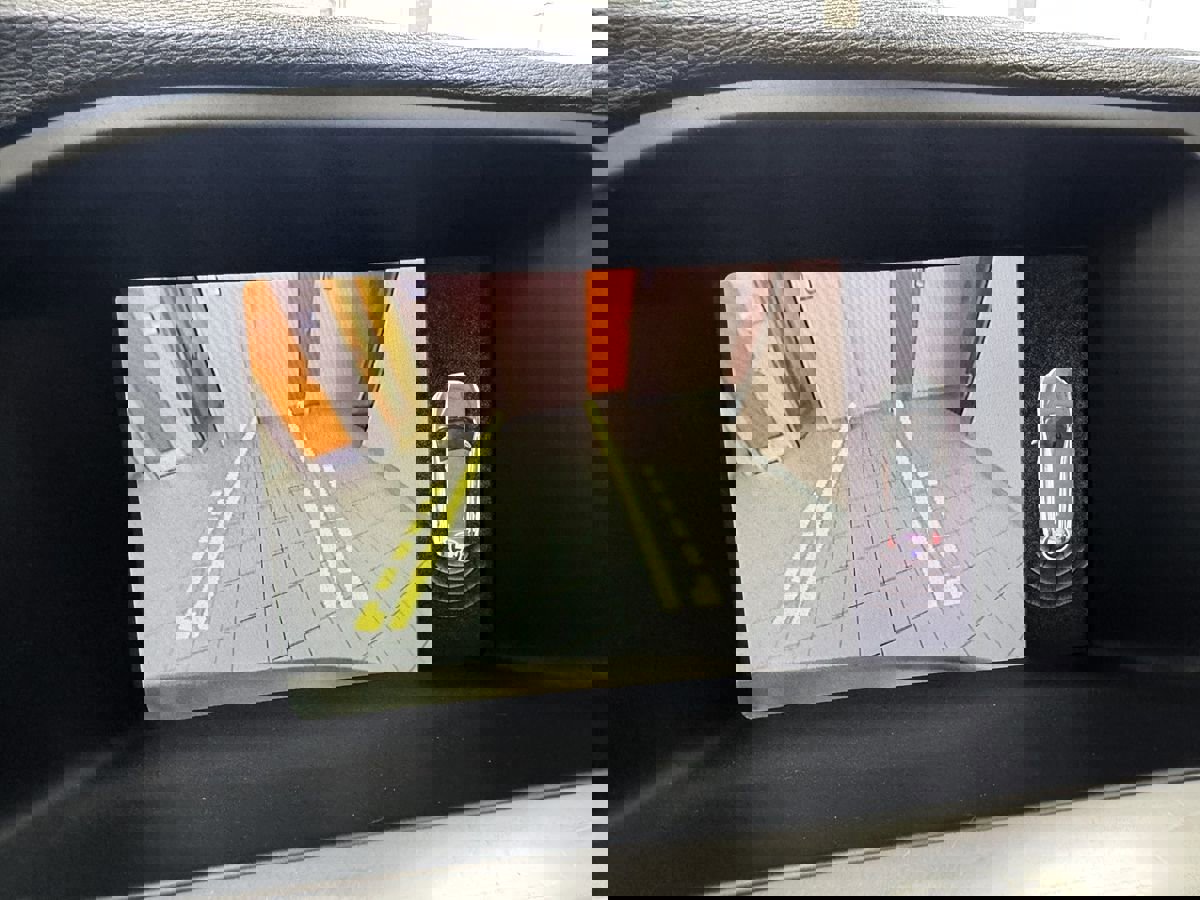 Used 2018 Volvo V60 T5 Cross Country w/ Convenience Package image 29