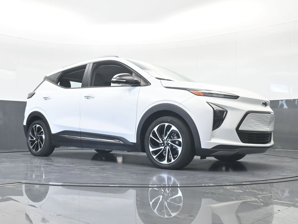 Used 2023 Chevrolet Bolt EUV Premier image 74