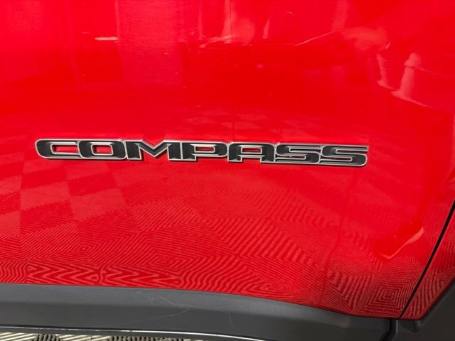 Used 2024 Jeep Compass Limited AWD/4WD image 3