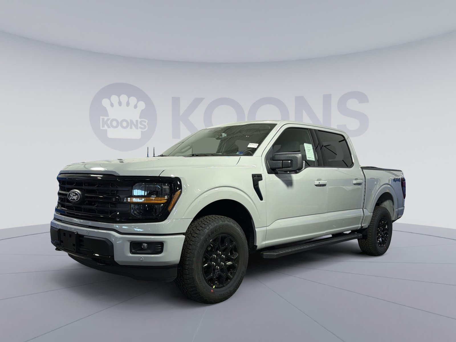 New 2026 Ford F150 XLT w/ Equipment Group 302A MID