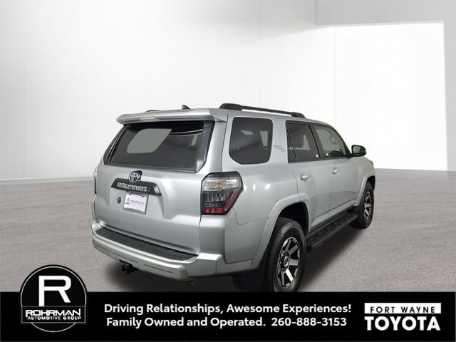 Used 2024 Toyota 4Runner TRD Off-Road Premium AWD/4WD image 6
