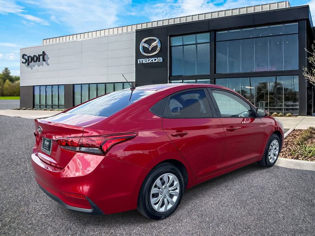Used 2018 Hyundai Accent SE FWD image 3