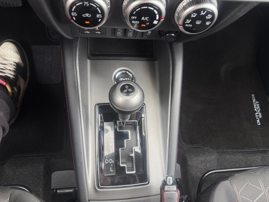 Used 2021 Mitsubishi Outlander Sport LE AWD/4WD image 23
