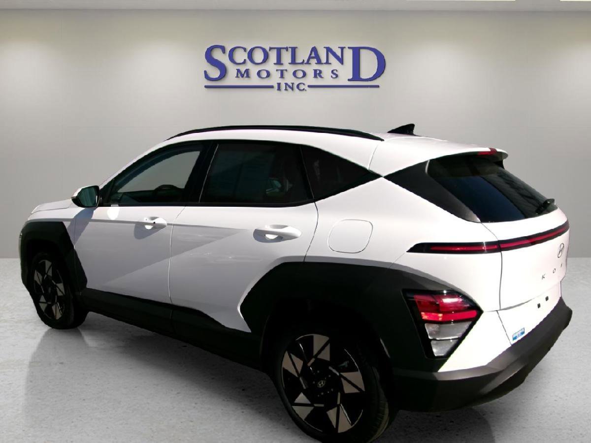 Used 2025 Hyundai Kona SEL image 8