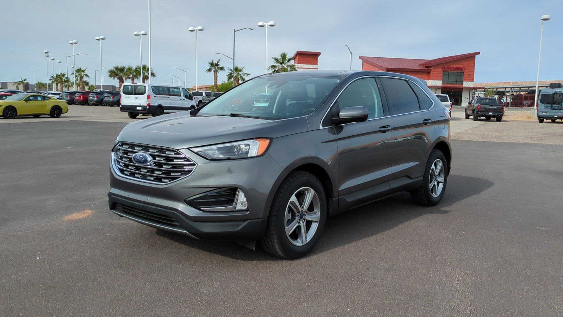 Used 2022 Ford Edge SEL w/ Convenience Package image 7