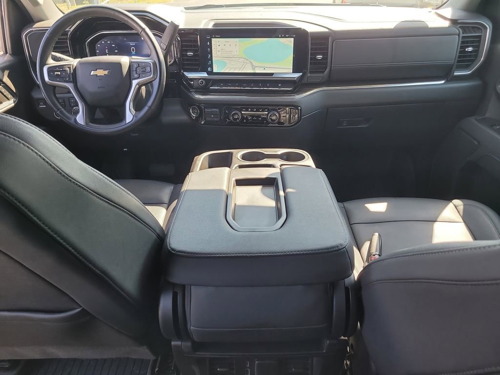 Used 2024 Chevrolet Silverado 1500 LT image 13