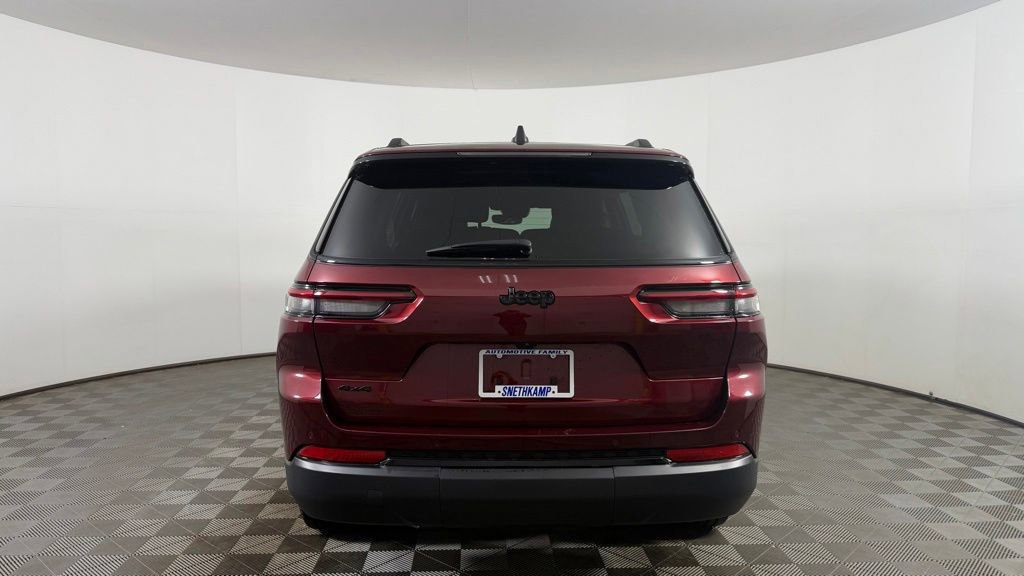 Used 2024 Jeep Grand Cherokee L Altitude AWD/4WD image 10