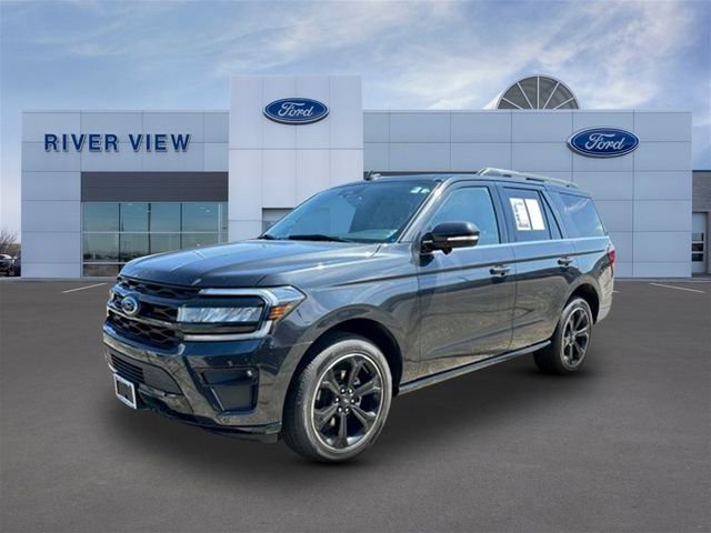 Used 2023 Ford Expedition Limited AWD/4WD image 3