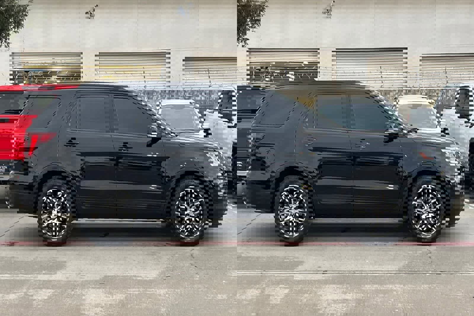 Used 2016 Ford Explorer Sport w/ Equipment Group 401A image 9