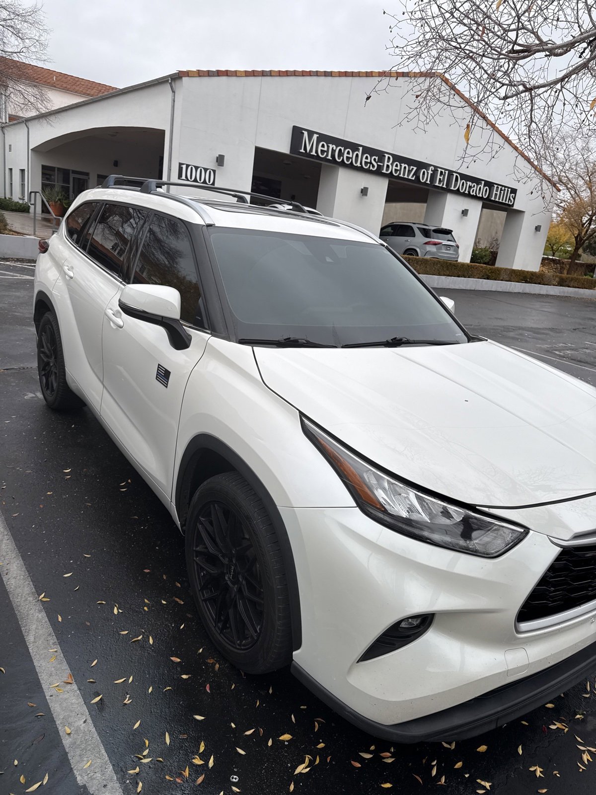 Used 2020 Toyota Highlander XLE image 3