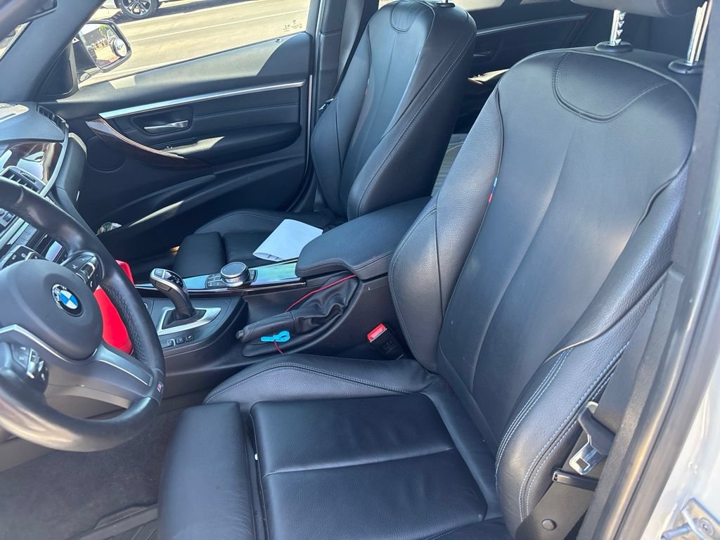 Used 2019 BMW 330i xDrive Wagon AWD/4WD image 8