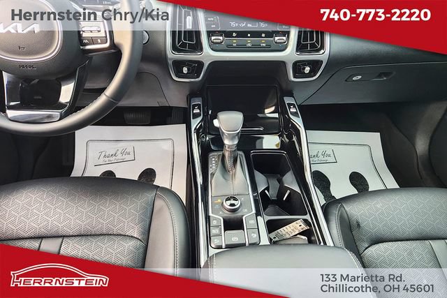 Used 2023 Kia Sorento SX AWD/4WD image 13