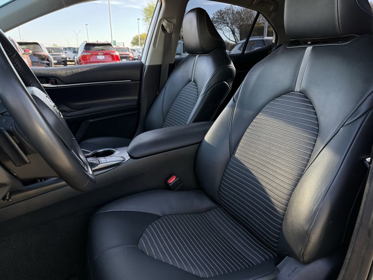 Used 2024 Toyota Camry SE image 19