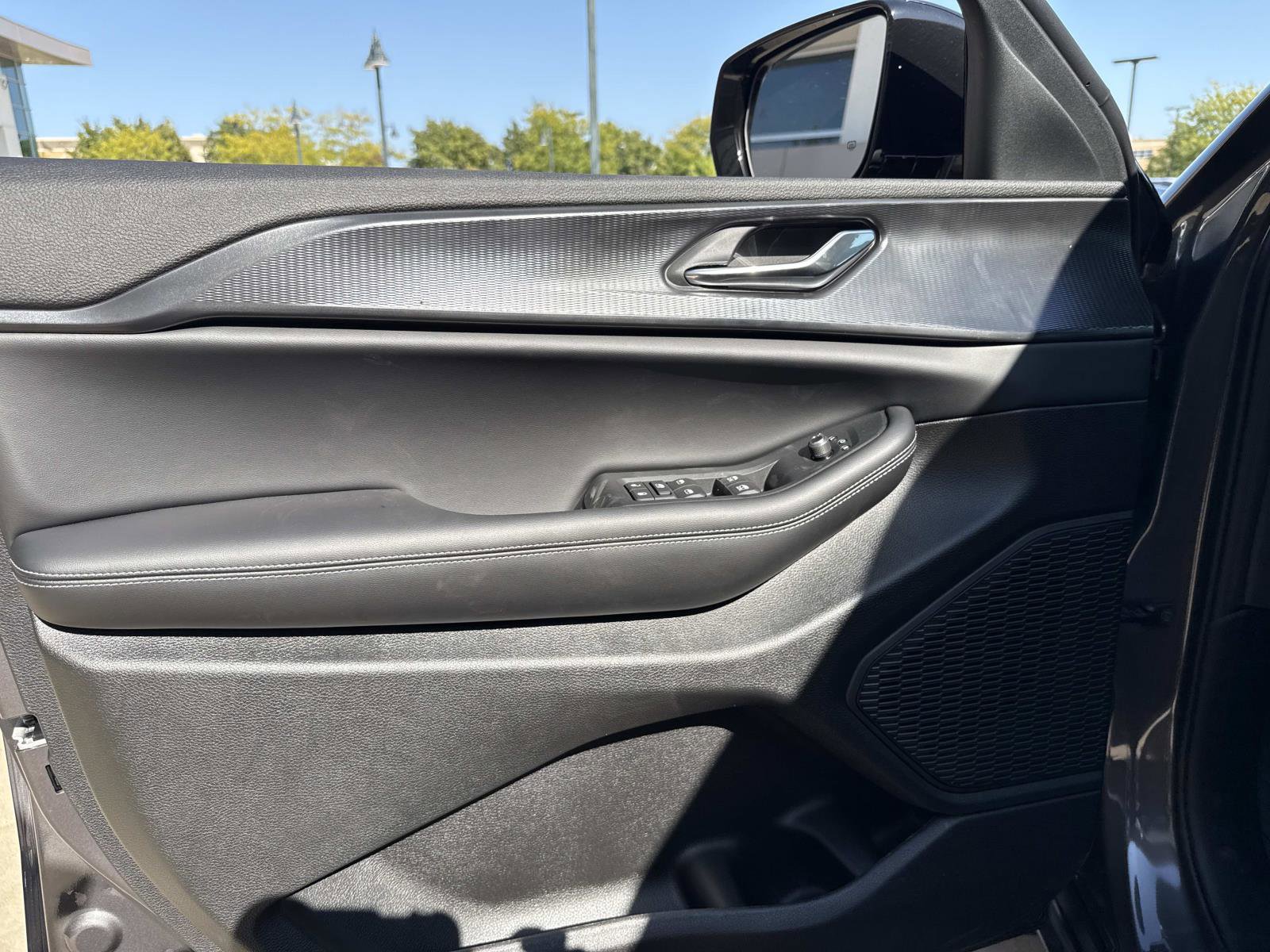 New 2025 Jeep Grand Cherokee L Altitude image 18